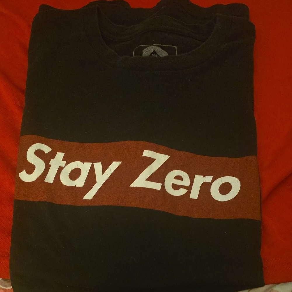 Black 'Stay Zero' Short Sleeve Tee